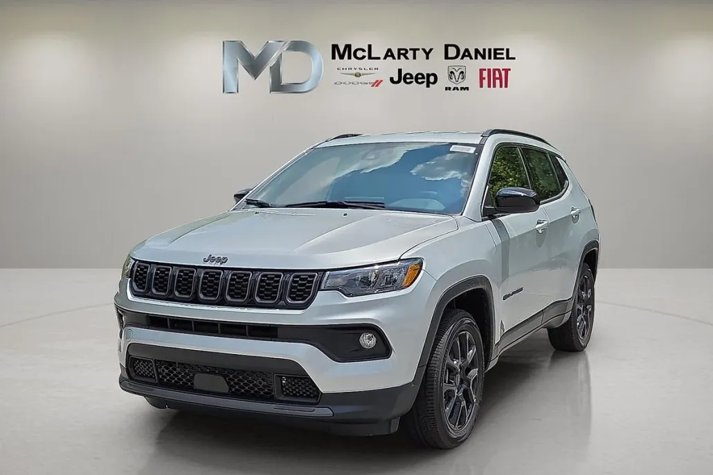2025 Jeep Compass Latitude photo 1