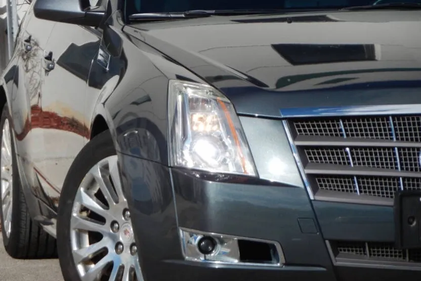 2010 Cadillac CTS Premium photo 1