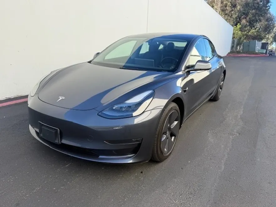 2023 Tesla Model 3 Long Range photo 1