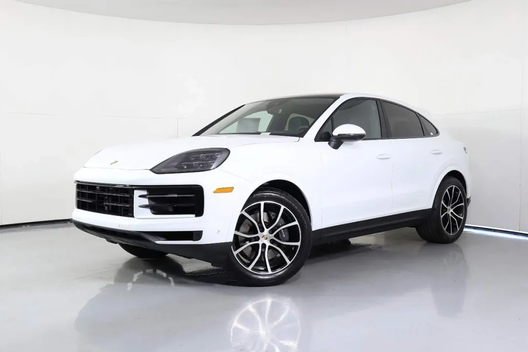 2025 Porsche Cayenne Coupe photo 1