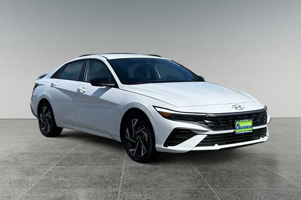 2025 Hyundai Elantra Hybrid SEL Sport photo 1