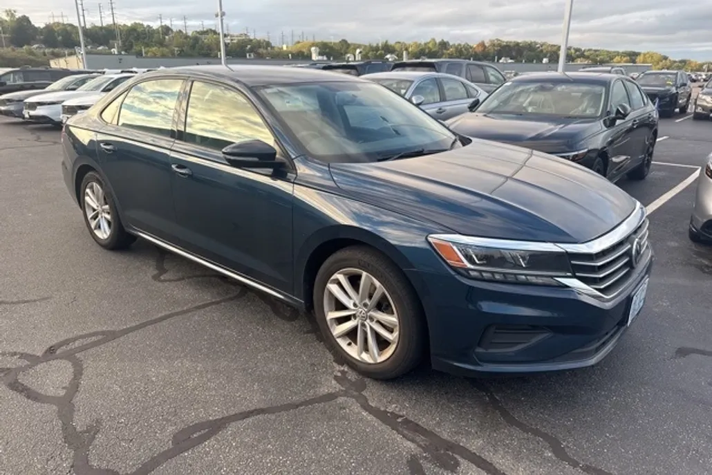 2020 Volkswagen Passat 2.0T S photo 1