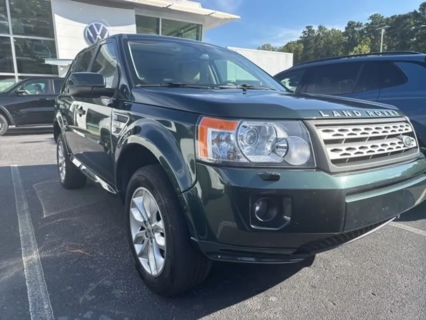 2012 Land Rover LR2 HSE photo 1
