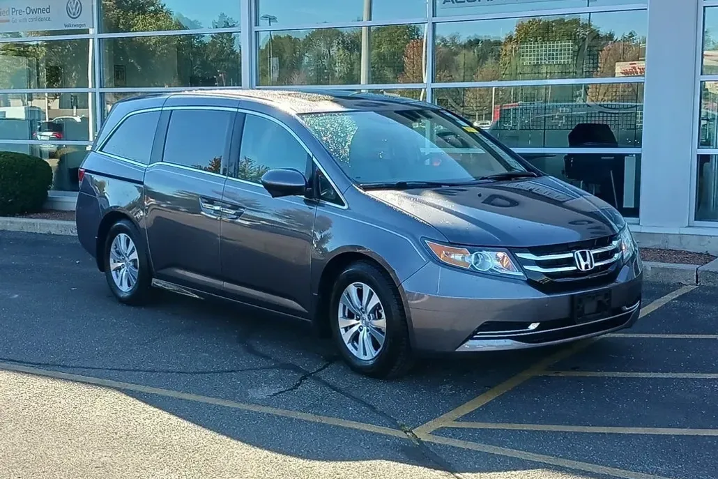 2016 Honda Odyssey EX-L photo 1