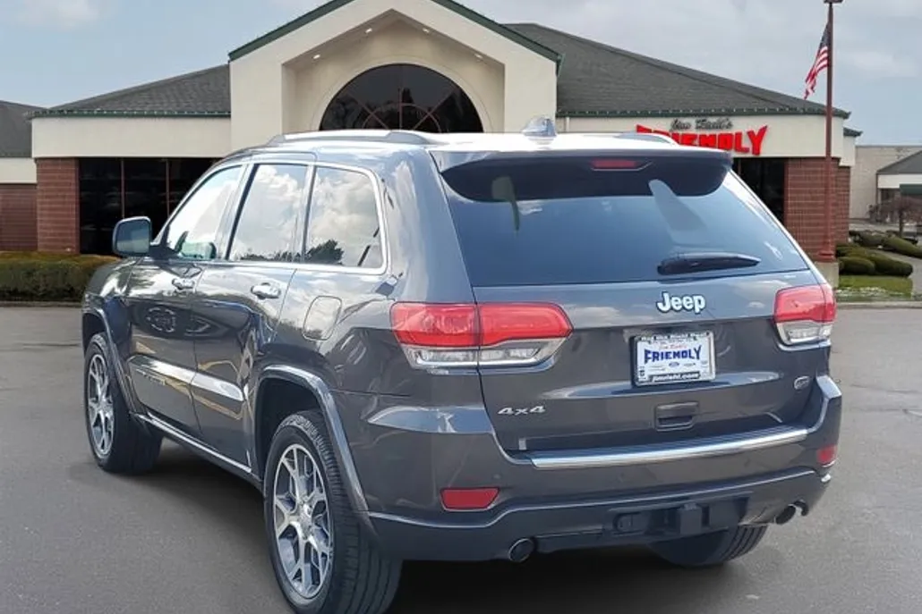 2021 Jeep Grand Cherokee Overland photo 1