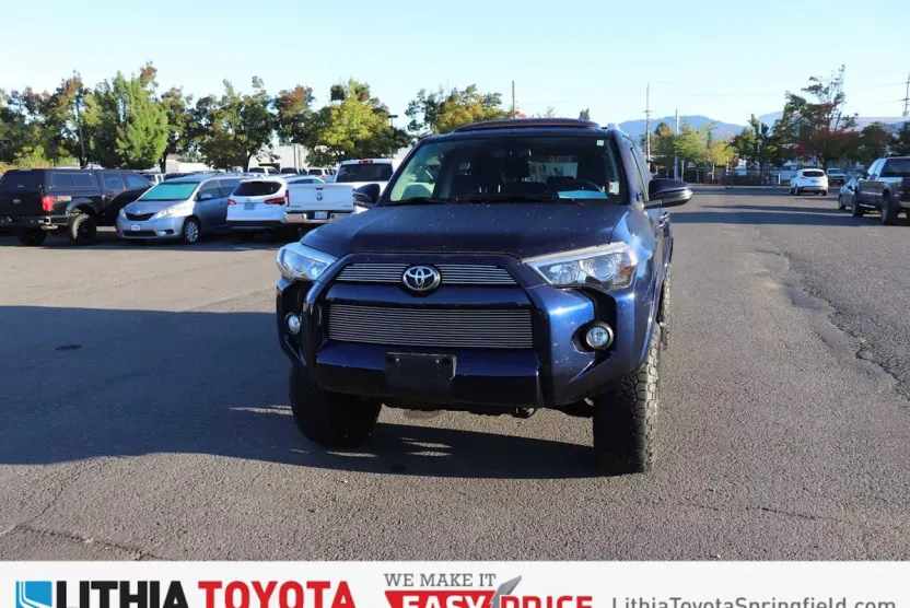 2017 Toyota 4Runner SR5 Premium photo 1