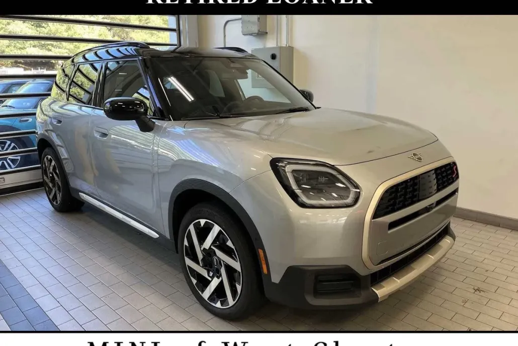 2025 Mini Cooper S ALL4 photo 1