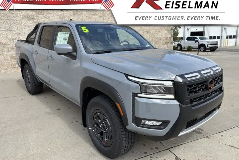2025 Nissan Frontier PRO-4X photo 1
