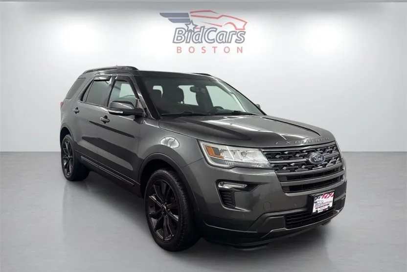 2018 Ford Explorer XLT photo 1
