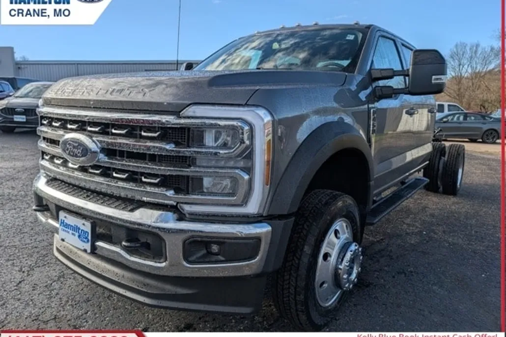 2025 Ford F-450 photo 1