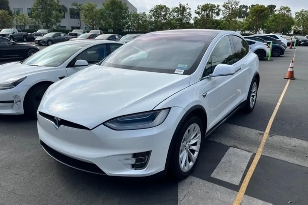 2020 Tesla Model X Long Range photo 1