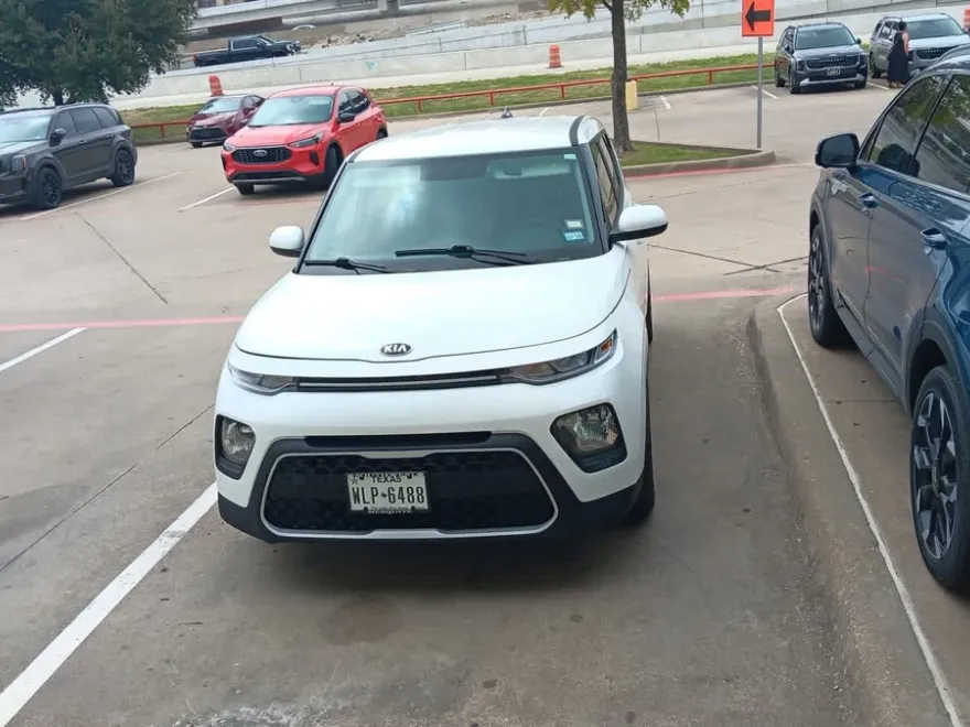 2021 Kia Soul LX photo 1