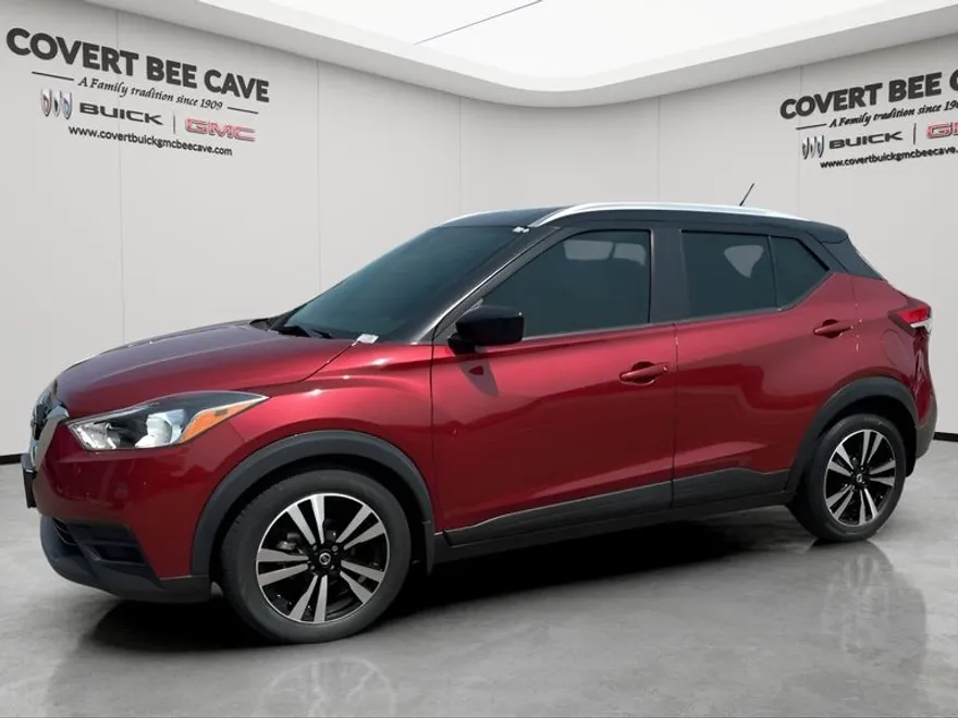 2020 Nissan Kicks SV photo 1