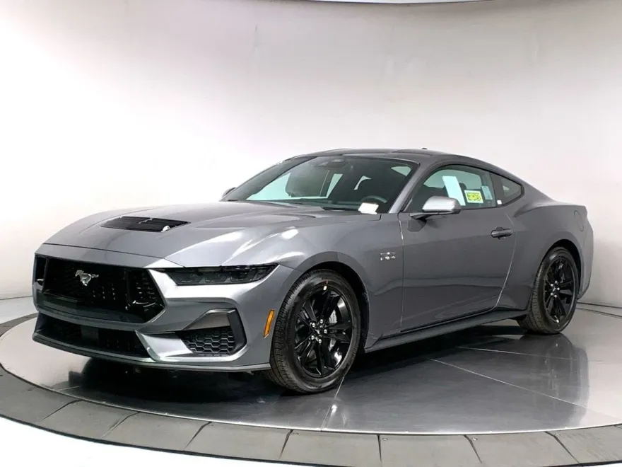 2025 Ford Mustang GT photo 1