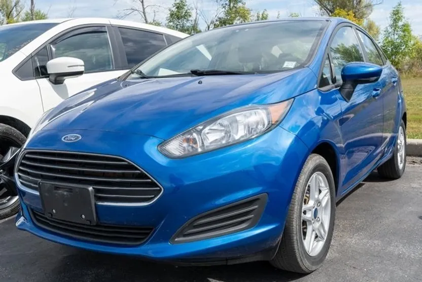 2018 Ford Fiesta SE photo 1