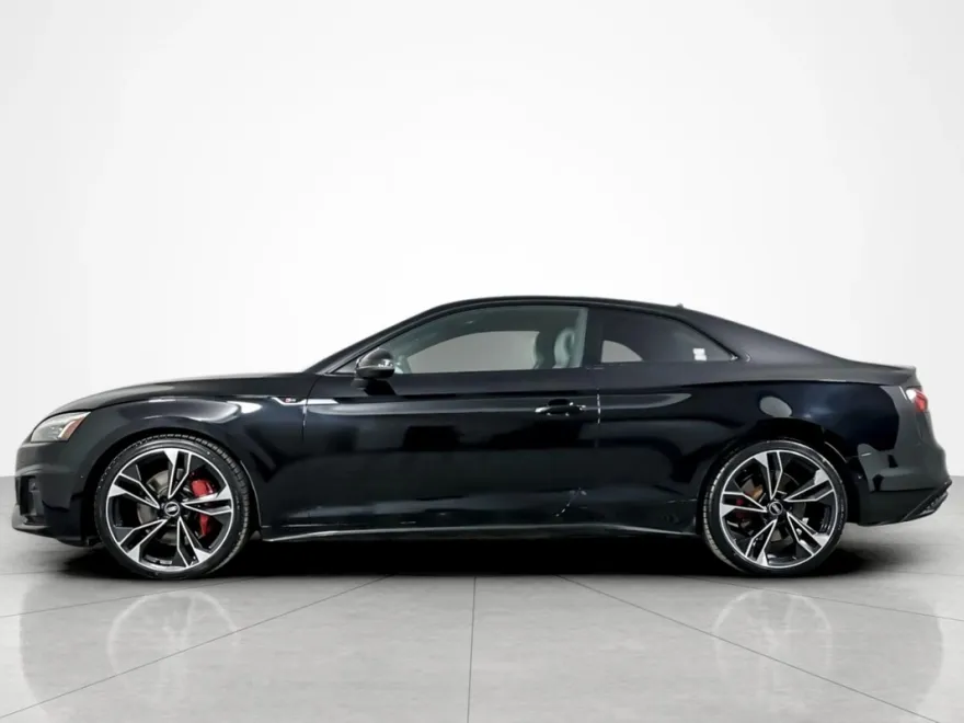 2022 Audi S5 Prestige photo 1