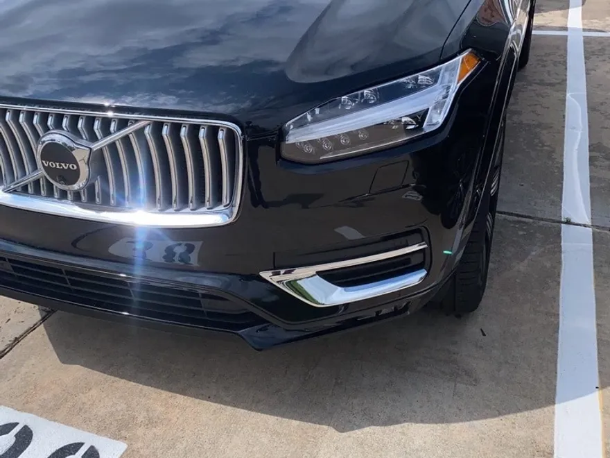 2025 Volvo XC90 Plus photo 1