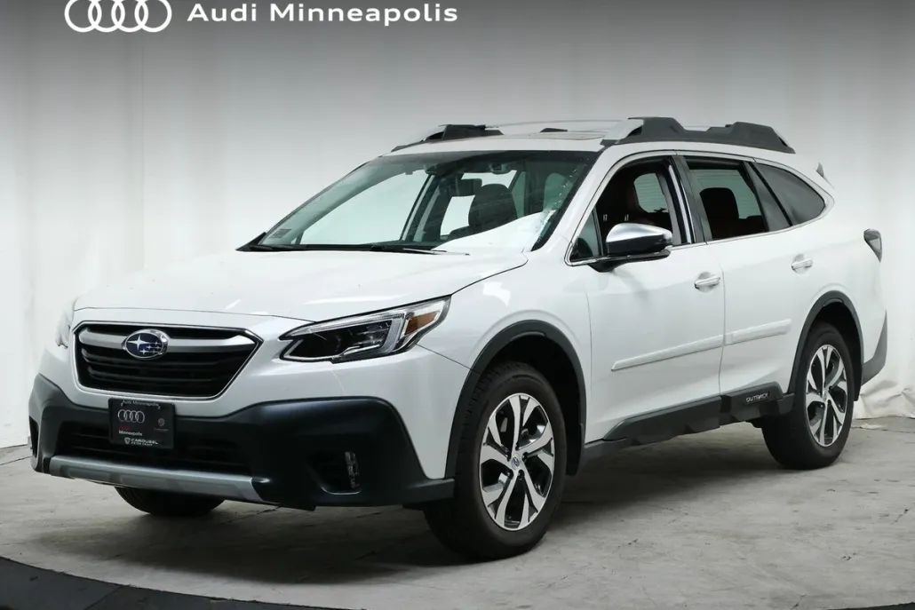 2020 Subaru Outback Touring XT photo 1