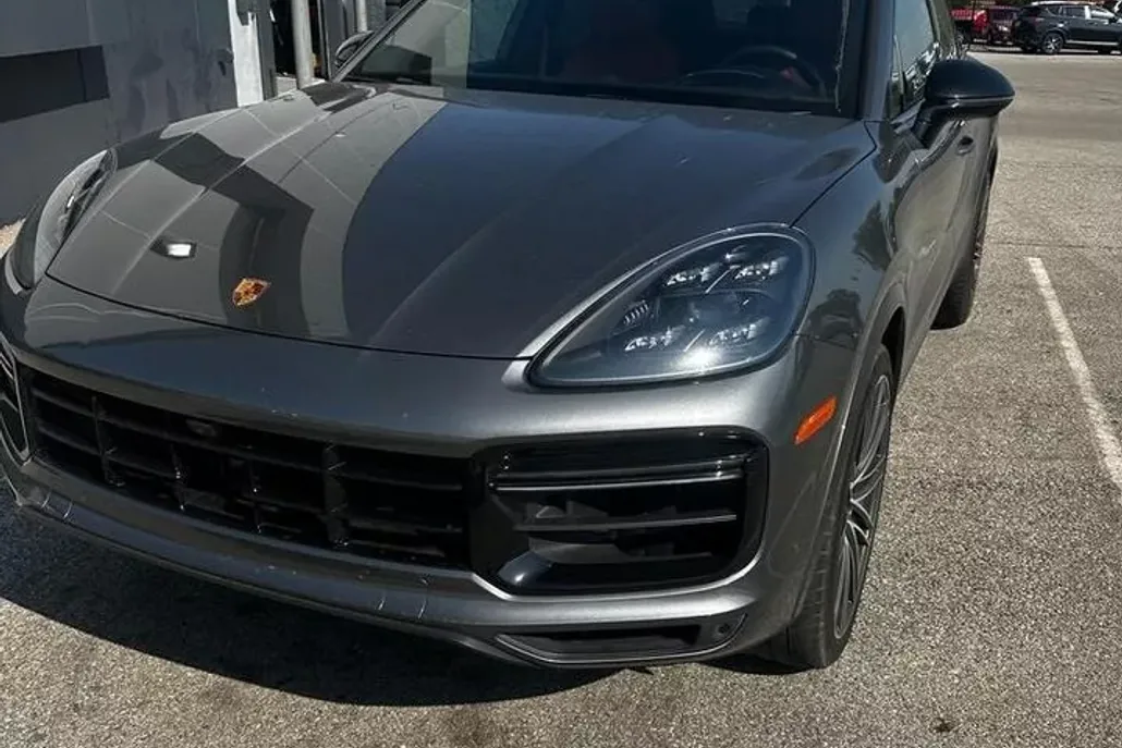 2022 Porsche Cayenne Turbo Coupe photo 1