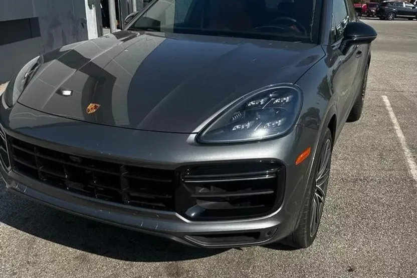 2022 Porsche Cayenne Turbo Coupe photo 1