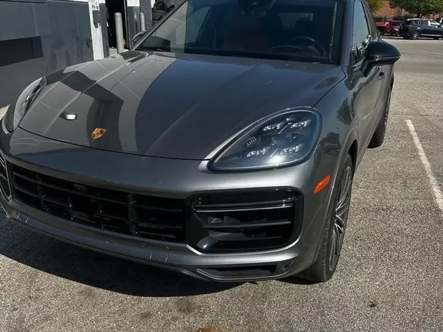2022 Porsche Cayenne Turbo Coupe photo 1