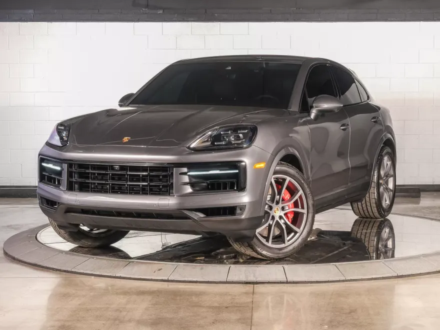 2024 Porsche Cayenne Coupe S photo 1