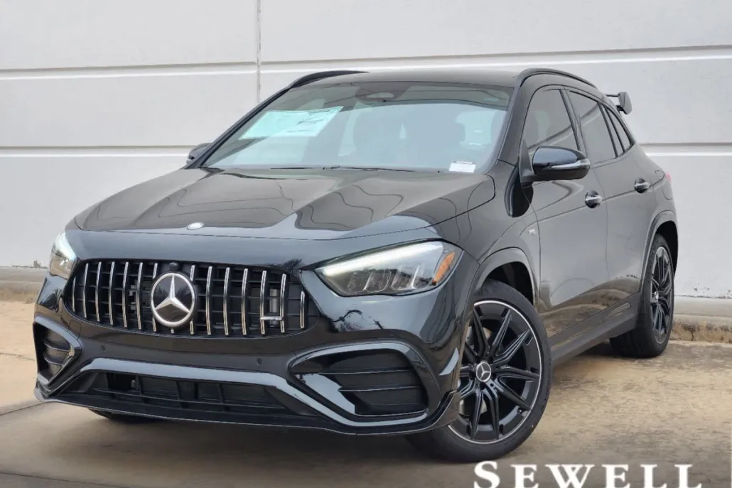 2025 Mercedes Benz GLA AMG 35 4MATIC photo 1