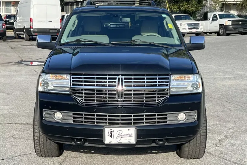 2014 Lincoln Navigator L photo 1