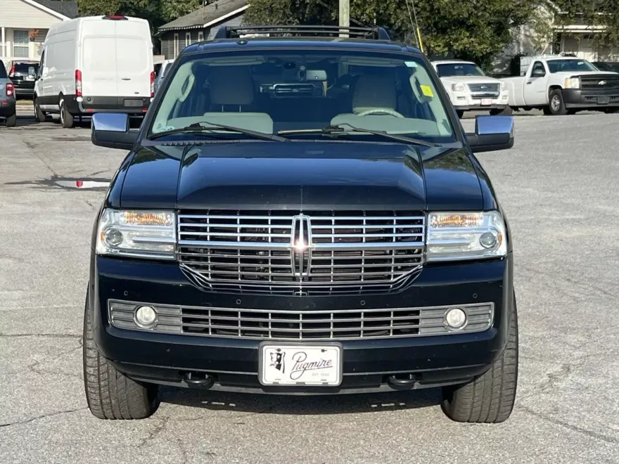 2014 Lincoln Navigator L photo 1