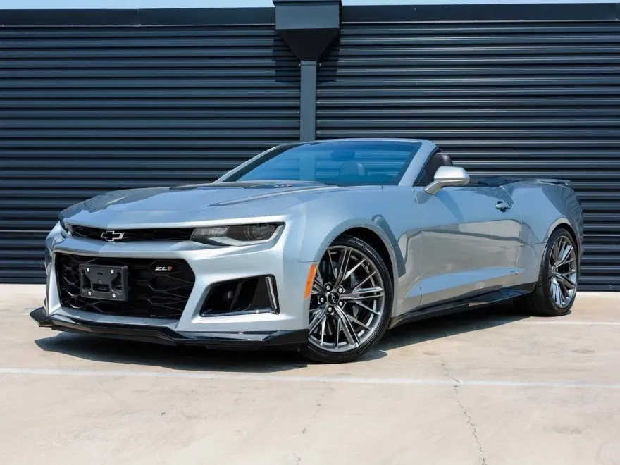 2023 Chevrolet Camaro ZL1 photo 1