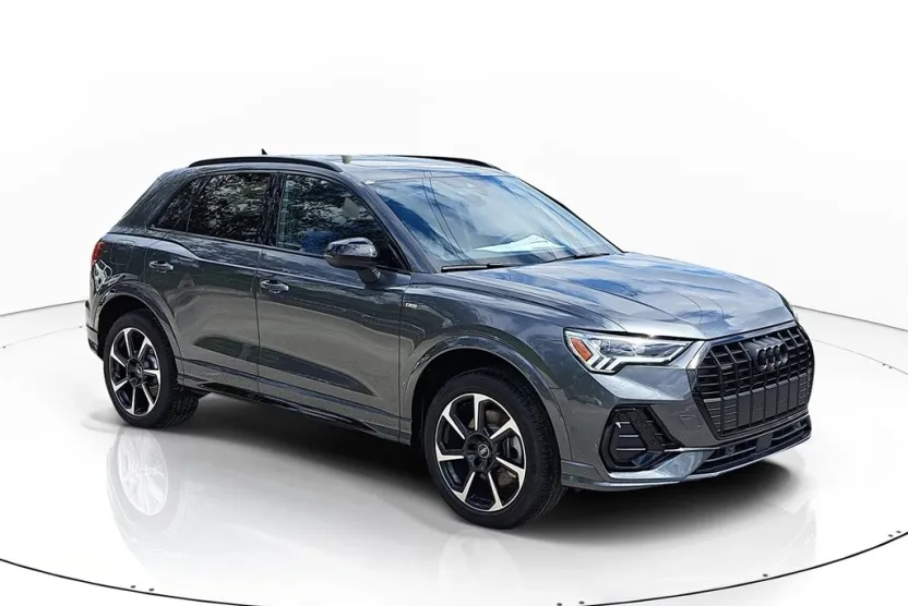 2025 Audi Q3 45 TFSI S line Premium Plus photo 1