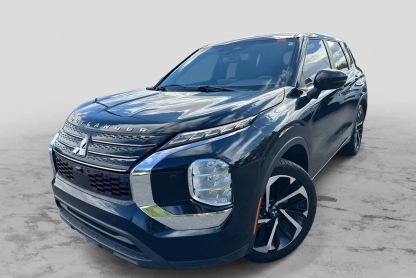 2022 Mitsubishi Outlander ES photo 1