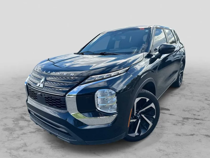2022 Mitsubishi Outlander ES photo 1