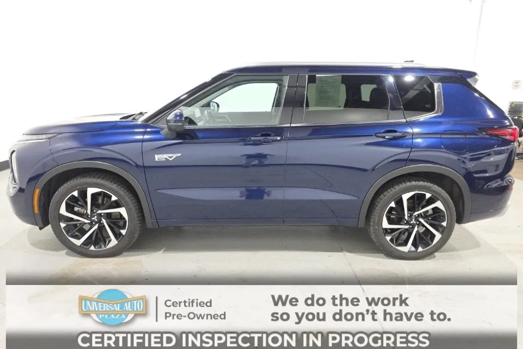 2023 Mitsubishi Outlander PHEV SEL photo 1