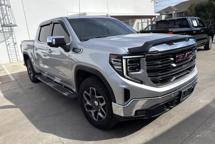 2022 Gmc Sierra 1500 SLT photo 1