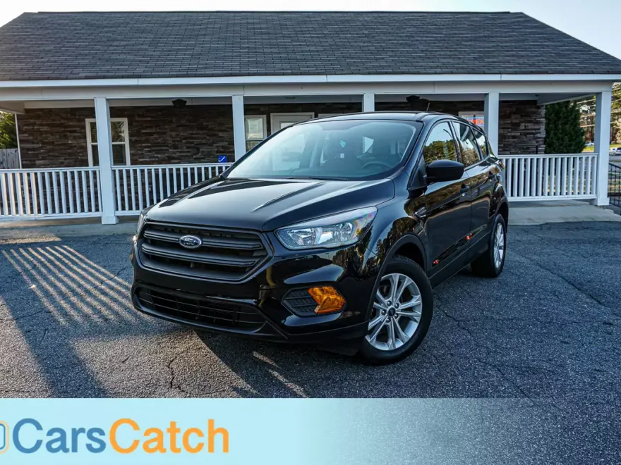 2019 Ford Escape S photo 1