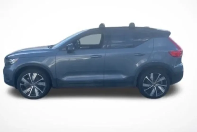 2022 Volvo XC40 Recharge Twin Ultimate photo 1