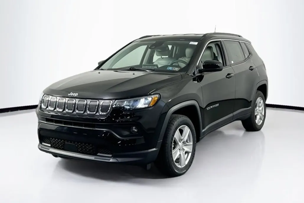 2022 Jeep Compass Latitude photo 1