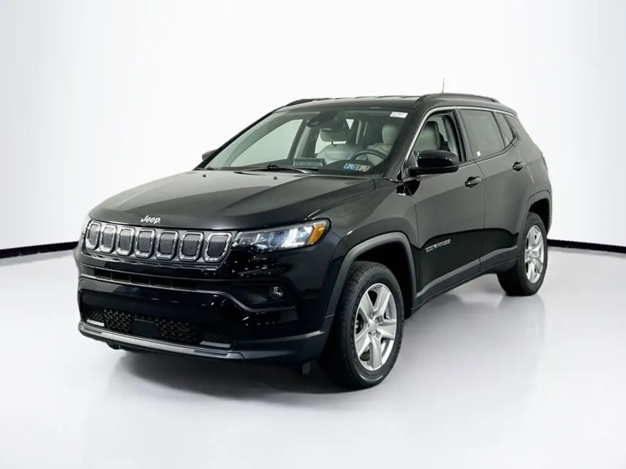 2022 Jeep Compass Latitude photo 1