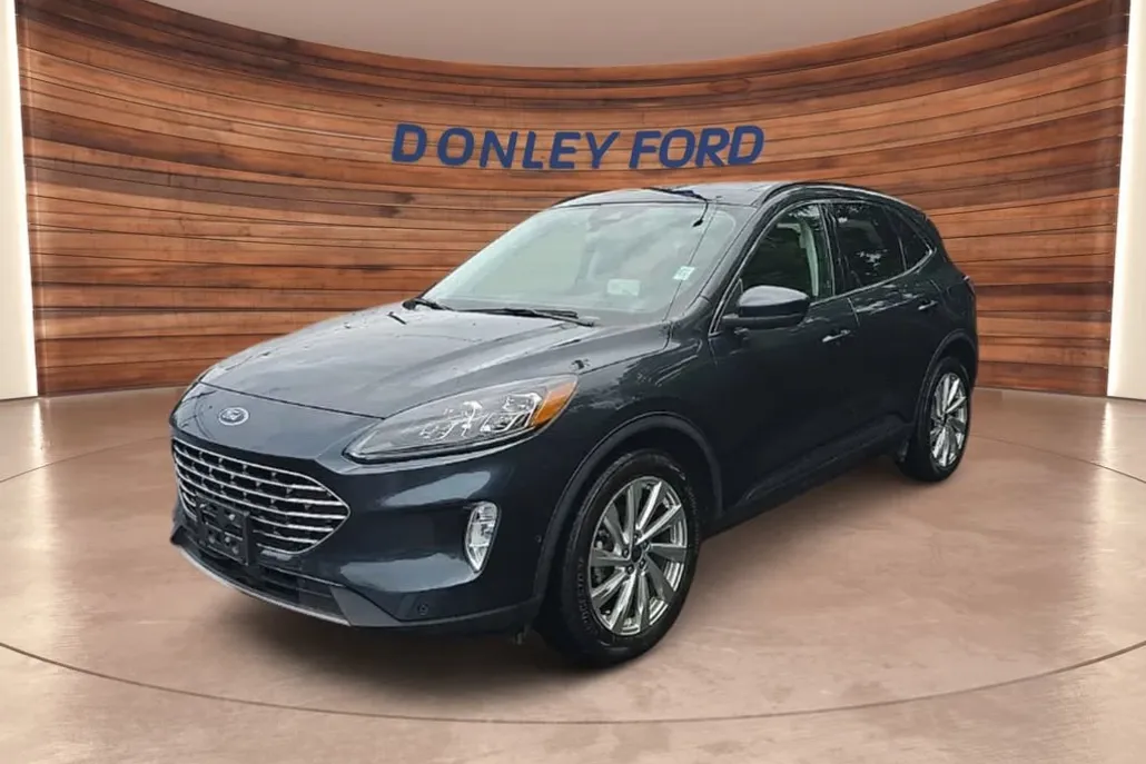 2022 Ford Escape Titanium Hybrid photo 1