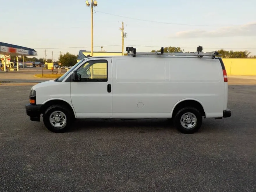 2020 Chevrolet Express 2500 Cargo Van photo 1