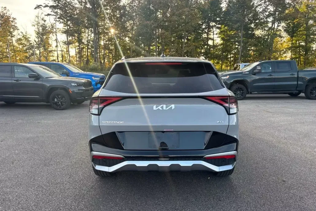 2023 Kia Sportage photo 1