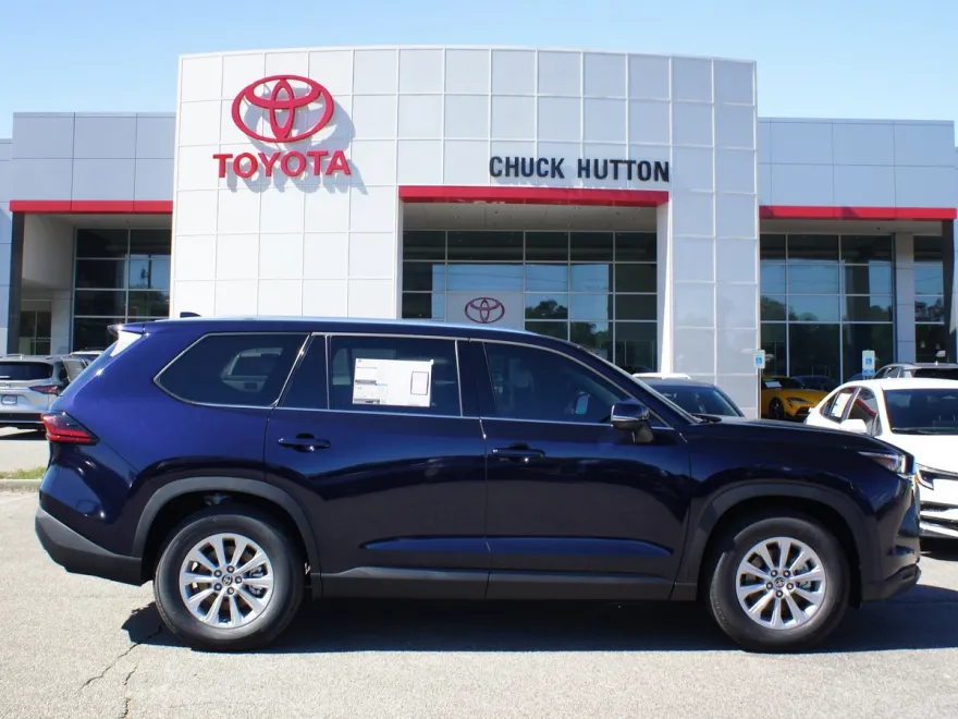 2026 Toyota Highlander Hybrid XLE photo 1