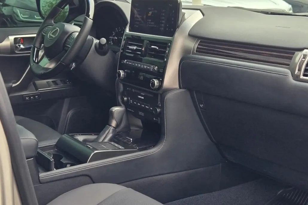 2023 Lexus GX 460 photo 1