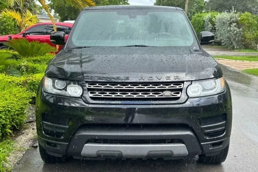 2014 Land Rover Range Rover Sport SE photo 1