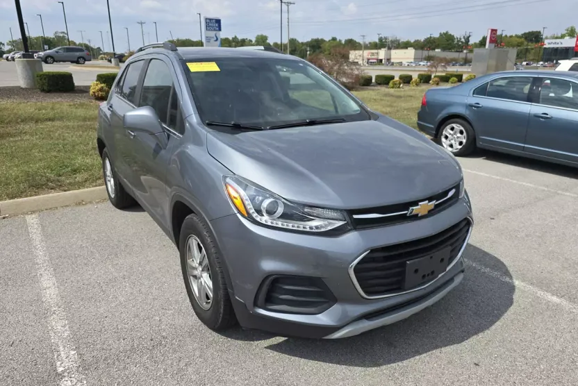 2019 Chevrolet Trax LT photo 1