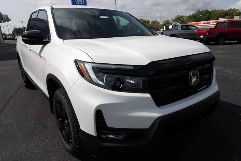 2026 Honda Ridgeline Black Edition photo 1