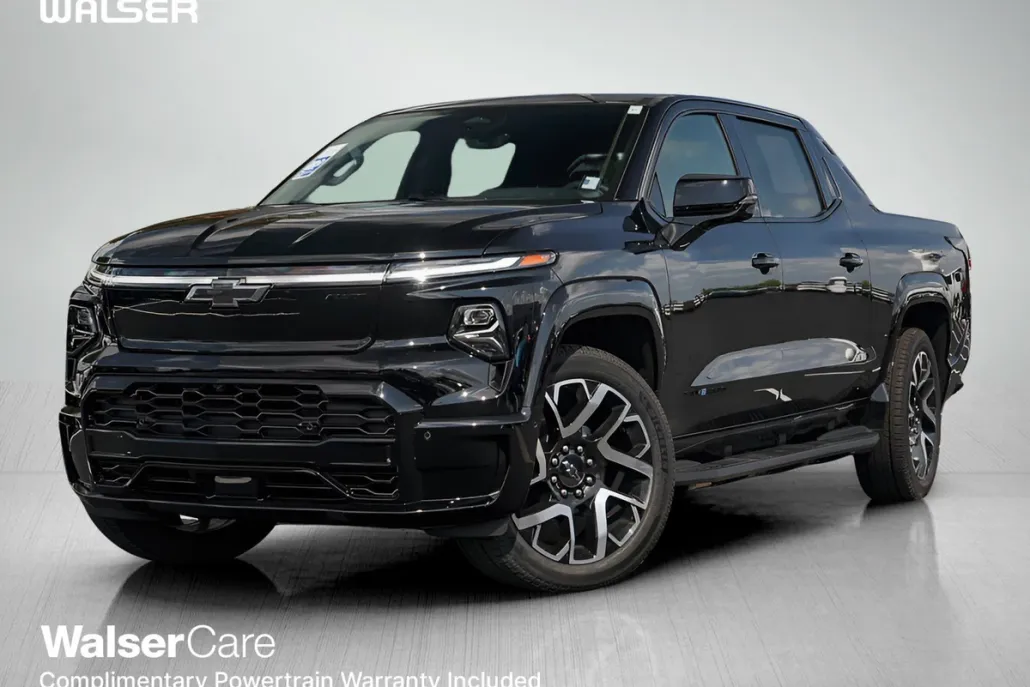 2024 Chevrolet Silverado EV RST photo 1