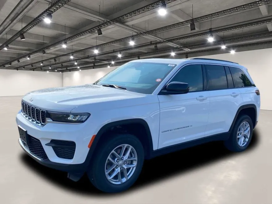 2025 Jeep Grand Cherokee Laredo X photo 1