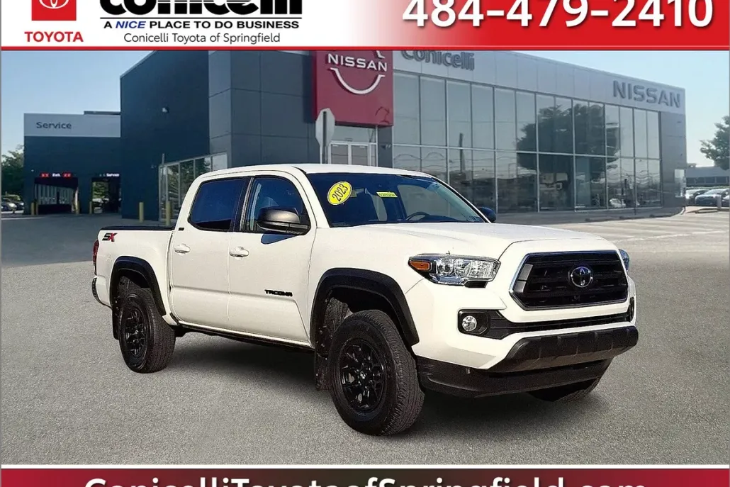 2023 Toyota Tacoma SR5 V6 photo 1